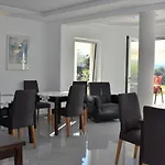 Lejlighedshotel Claudia 4*