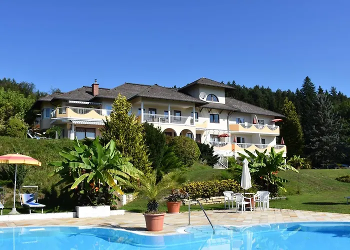 Claudia Hotel apartamentowy 4*